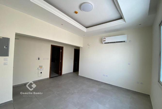 932545 - Property Image 2