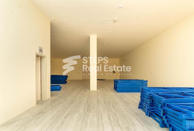 933618 - Property Image 2