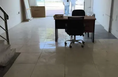 Shop - Studio - 1 Bathroom for rent in Old Airport Road - Old Airport Road - Doha