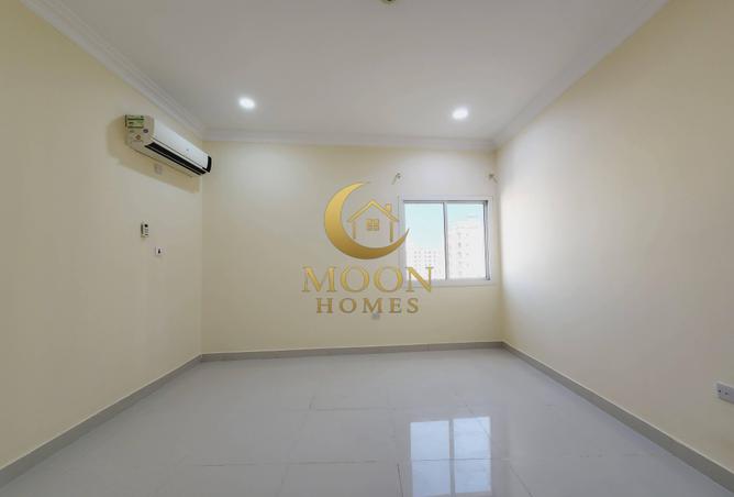 971813 - Property Image 3