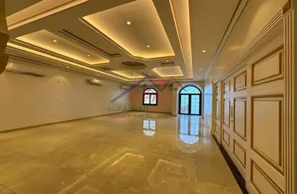 فيلا - 7 غرف نوم للايجار في شارع النعيجة - النعيجة - الدوحة