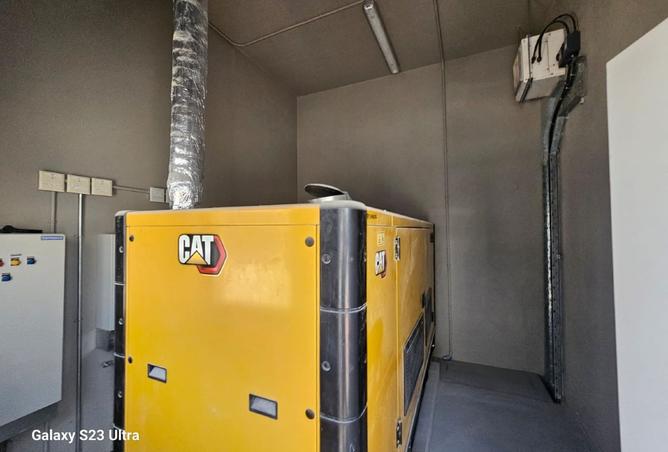 992715 - Property Image 2