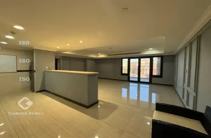 Apartment - 2 Bedrooms - 3 Bathrooms for rent in East Porto Drive - Porto Arabia - The Pearl Island - Doha