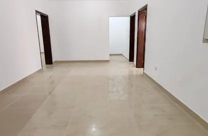 Apartment - 3 Bedrooms - 2 Bathrooms for rent in Anas Street - Fereej Bin Mahmoud North - Fereej Bin Mahmoud - Doha