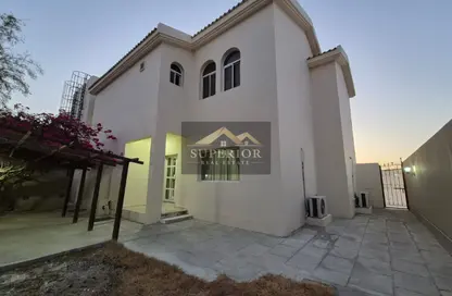 Villa - 4 Bedrooms - 4 Bathrooms for rent in New Salata - Salata - Doha