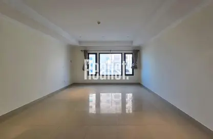 Apartment - 1 Bedroom - 2 Bathrooms for rent in East Porto Drive - Porto Arabia - The Pearl Island - Doha