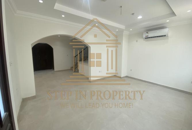 945678 - Property Image 3
