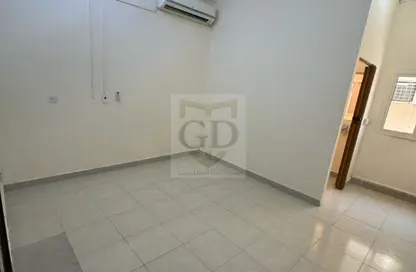 Apartment - Studio - 1 Bathroom for rent in Bu Hamour Street - Abu Hamour - Doha