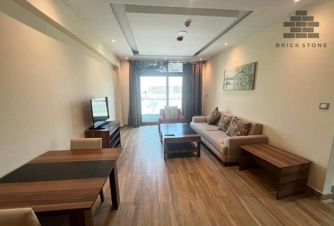 927302 - Property Image 2