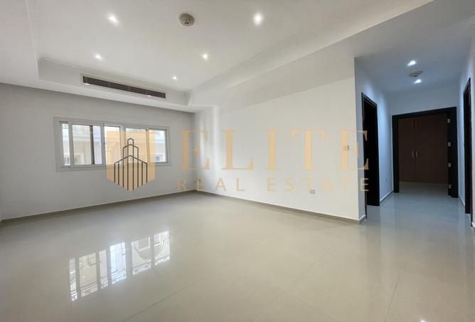 1003428 - Property Image 2