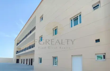 Warehouse - Studio - 4 Bathrooms for sale in East Industrial Street - Birkat Al Awamer - Al Wakra