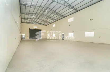 Warehouse - Studio - 1 Bathroom for rent in Jerry Al Samur - Birkat Al Awamer - Al Wakra