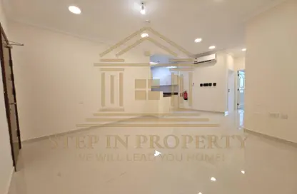 شقة - 3 غرف نوم - 3 حمامات للايجار في الهلال - الهلال - الدوحة