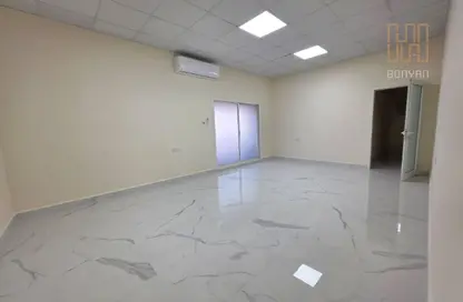 Office Space - Studio - 2 Bathrooms for rent in Old Airport Road - Old Airport Road - Doha