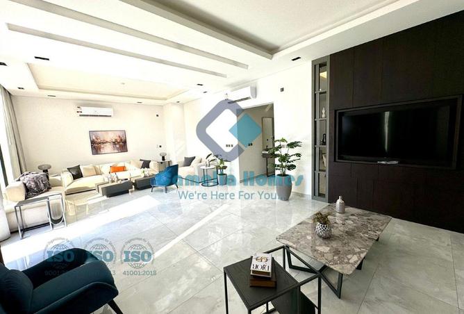 945251 - Property Image 3