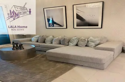 Apartment - 1 Bedroom - 2 Bathrooms for sale in Viva West - Viva Bahriyah - The Pearl Island - Doha