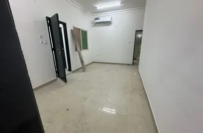 Apartment - 1 Bedroom - 1 Bathroom for rent in Al Duhail - Al Duhail - Doha