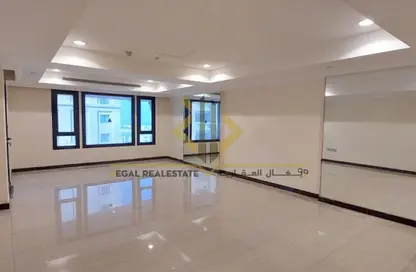 شقة - غرفة نوم - 2 حمامات للايجار في طريق بورتو الغربي - بورتو أرابيا - جزيرة اللؤلؤة - الدوحة شقة - غرفة نوم - 2 حمامات للايجار في طريق بورتو الغربي - بورتو أرابيا - جزيرة اللؤلؤة - الدوحة