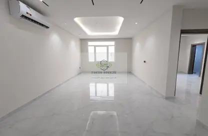 شقة - 2 غرف نوم - 2 حمامات للايجار في شارع الخازن - مدينة خليفة جنوب - مدينة خليفة - الدوحة