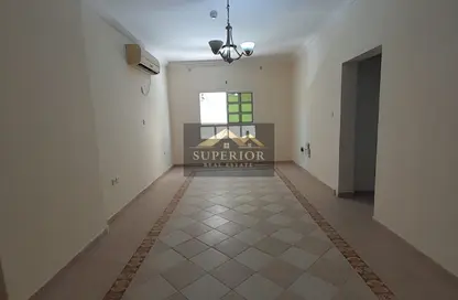 Apartment - 2 Bedrooms - 2 Bathrooms for rent in Doha Al Jadeed - Doha