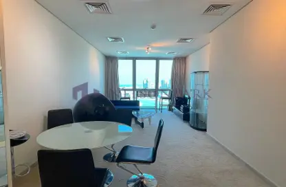 صورة لـ غرفة المعيشة / غرفة الطعام شقة - غرفة نوم - 2 حمامات للبيع في برج زجزاج  ب - أبراج زجزاج - الخليج الغربي - الدوحة ، صورة رقم 1