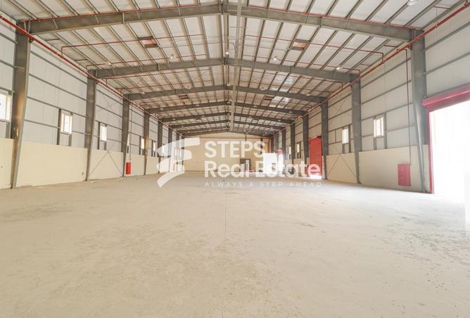 Warehouse - Studio for rent in East Industrial Street - Birkat Al Awamer - Al Wakra