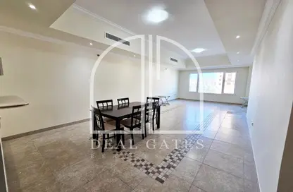 Dining Room image for: Apartment - 2 Bedrooms - 3 Bathrooms for rent in West Porto Drive - Porto Arabia - The Pearl Island - Doha, Image 1
