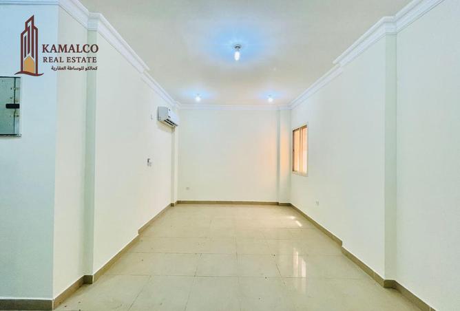 955072 - Property Image 2