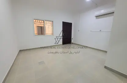 Villa - Studio - 1 Bathroom for rent in Al Aziziyah - Al Aziziyah - Doha