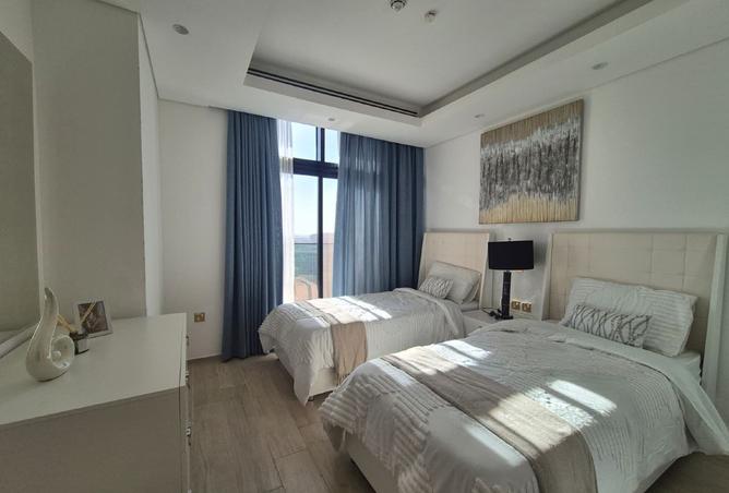 999932 - Property Image 3