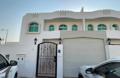 فيلا - 8 غرف نوم - 5 حمامات للايجار في الثمامة - الدوحة