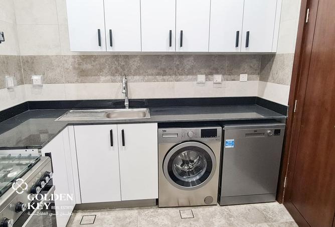 1004749 - Property Image 3