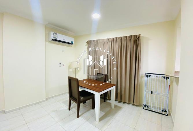 973012 - Property Image 2