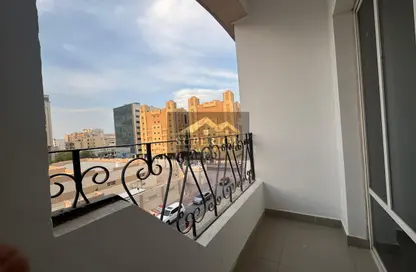 Apartment - 3 Bedrooms - 3 Bathrooms for rent in Bin Dirham 1 - Al Mansoura - Doha