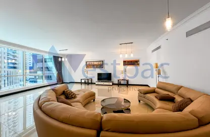 Duplex - 3 Bedrooms - 4 Bathrooms for rent in Beverly Hills Tower - West Bay - West Bay - Doha