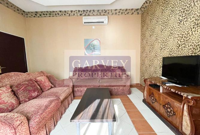 930743 - Property Image 2