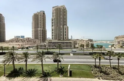 Apartment - 1 Bedroom - 2 Bathrooms for rent in Sabban Towers - Porto Arabia - The Pearl Island - Doha