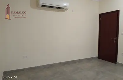 Apartment - 3 Bedrooms - 3 Bathrooms for rent in Al Mansoura - Doha