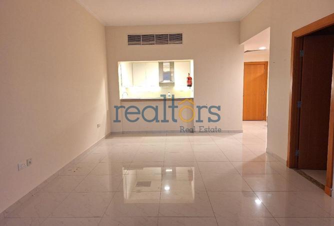 978120 - Property Image 2