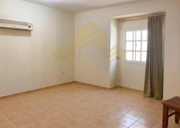 Apartment - 3 bedrooms - 2 bathrooms for rent in Anas Street - Fereej Bin Mahmoud North - Fereej Bin Mahmoud - Doha