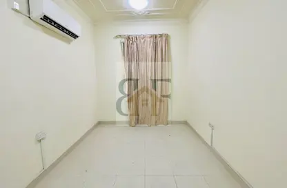 Apartment - 2 Bedrooms - 2 Bathrooms for rent in Al Mansoura - Al Mansoura - Doha