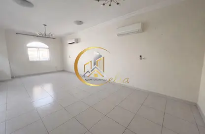 Compound - 5 Bedrooms - 4 Bathrooms for rent in Bu Hamour Street - Abu Hamour - Doha