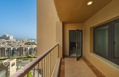 Apartment - 1 Bedroom - 2 Bathrooms for rent in West Porto Drive - Porto Arabia - The Pearl Island - Doha