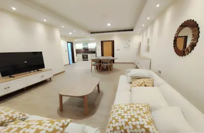 Apartment - 1 Bedroom - 2 Bathrooms for rent in Ramada Tower - Al Muntazah - Doha