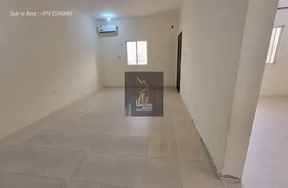 Villa - 5 Bedrooms - 5 Bathrooms for rent in Al Sakhama - Doha