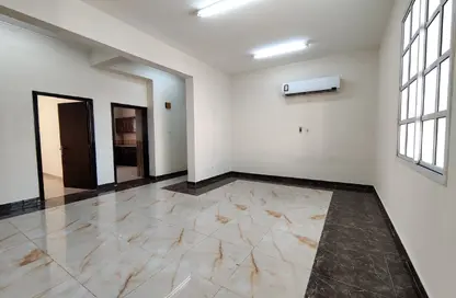Apartment - 3 Bedrooms - 3 Bathrooms for rent in Al Hashmi Building - Al Muntazah Street - Al Muntazah - Doha