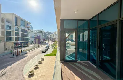 Apartment - 1 Bedroom - 2 Bathrooms for sale in Gewan Island - The Pearl Island - Doha
