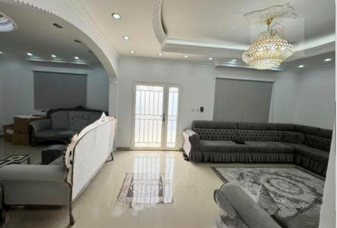 925983 - Property Image 2
