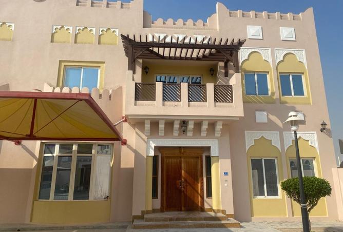 982750 - Property Image 2