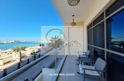 Townhouse - 4 Bedrooms - 5 Bathrooms for rent in Hilton Doha The Pearl Residences - Abraj Quartiers - The Pearl Island - Doha